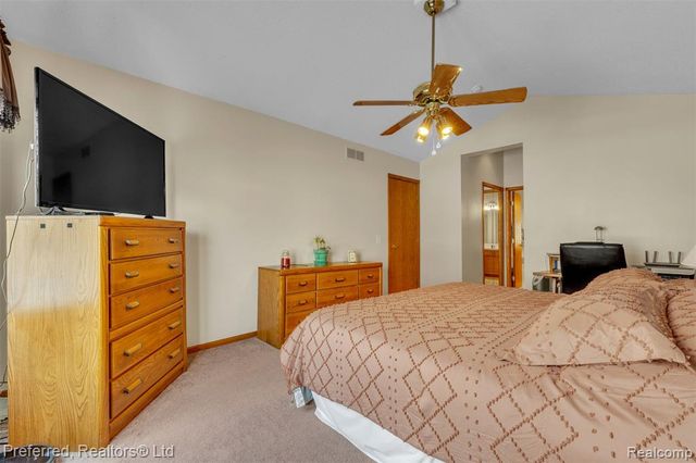 215 Edington Circle, Canton, MI 48187