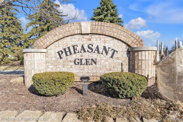 215 Edington Circle, Canton, MI 48187