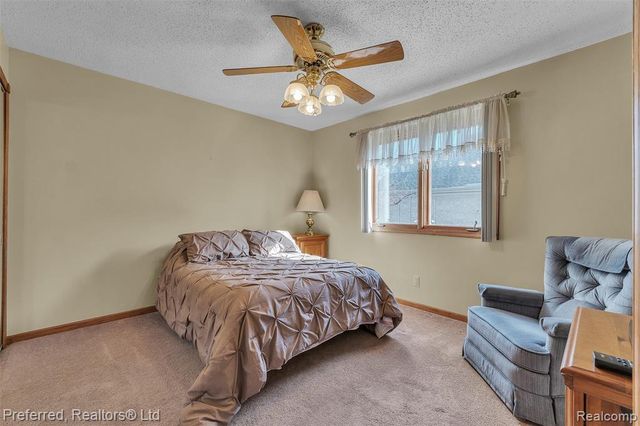 215 Edington Circle, Canton, MI 48187