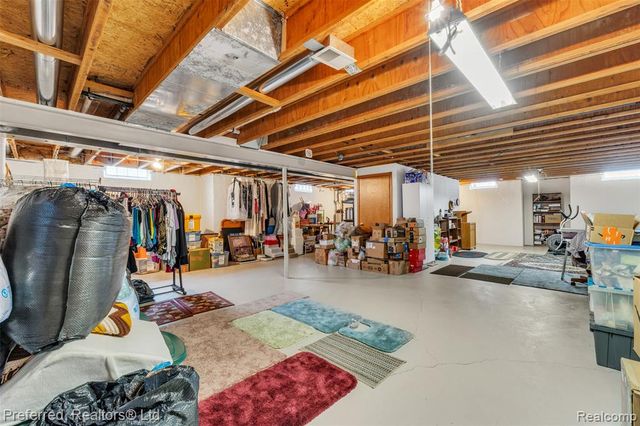 215 Edington Circle, Canton, MI 48187