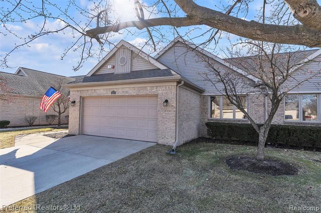 215 Edington Circle, Canton, MI 48187