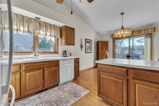 215 Edington Circle, Canton, MI 48187