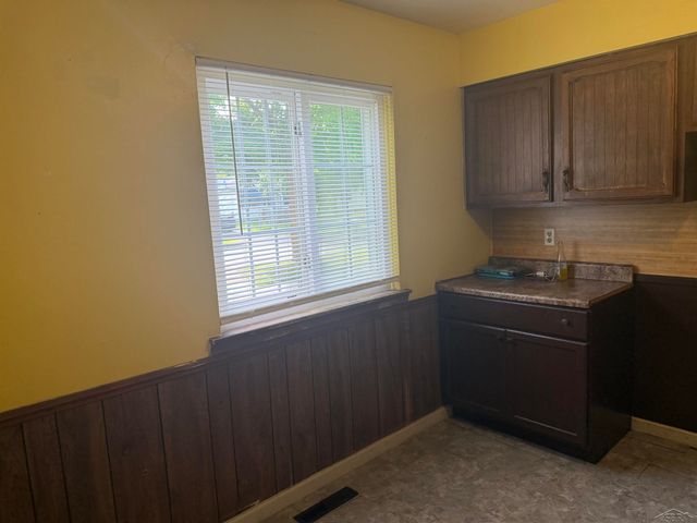 616 S 21st Street, Saginaw, MI 48601