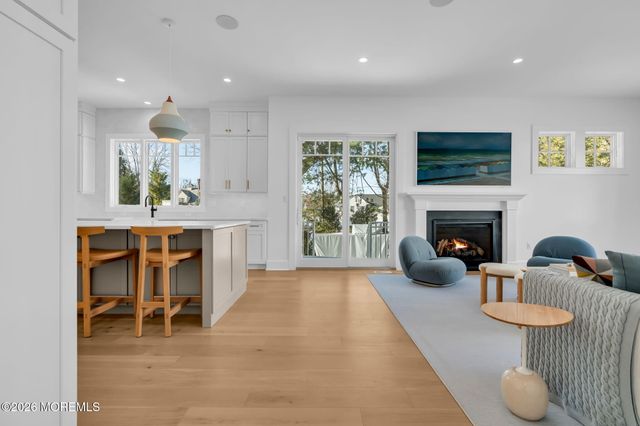 13 Bingham Court, Rumson, NJ 07760