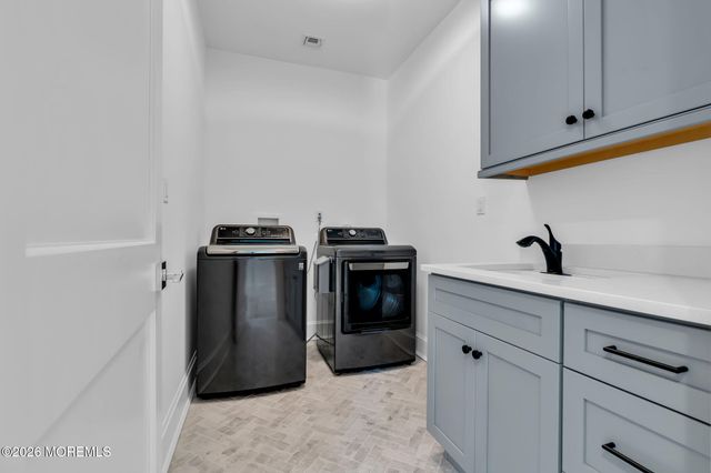 13 Bingham Court, Rumson, NJ 07760