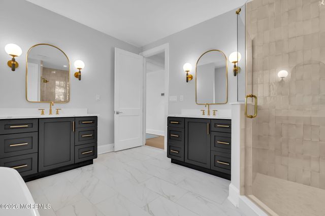 13 Bingham Court, Rumson, NJ 07760