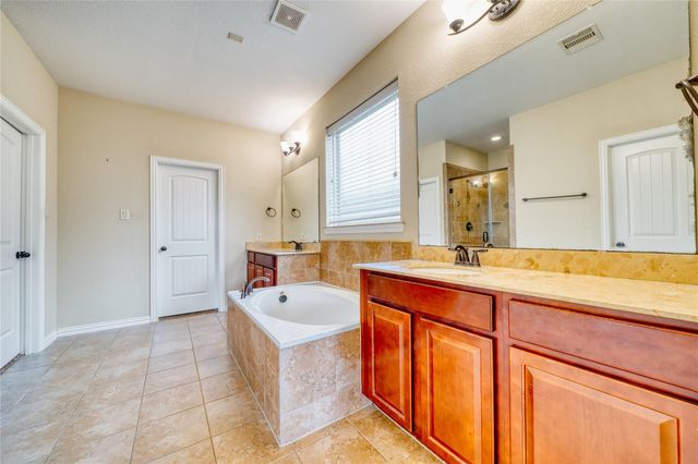 7310 Eastpoint Boulevard, Baytown, TX 77521