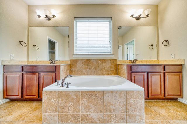 7310 Eastpoint Boulevard, Baytown, TX 77521