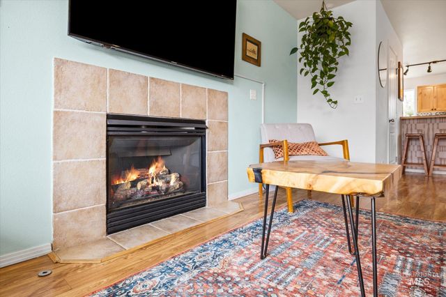 2112 S Pacific St, Boise, ID 83705