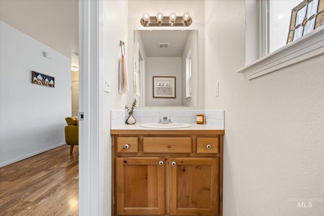 2112 S Pacific St, Boise, ID 83705