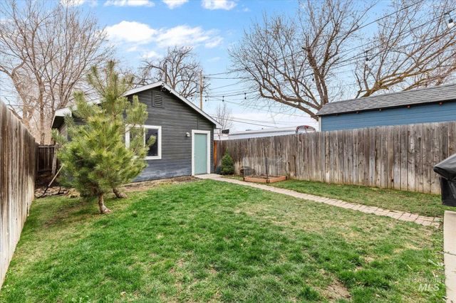 2112 S Pacific St, Boise, ID 83705