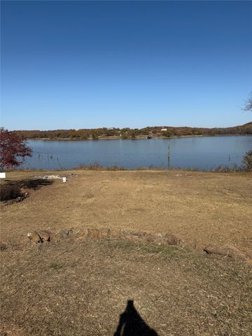 819 Captain S Drive, Bowie, TX 76230