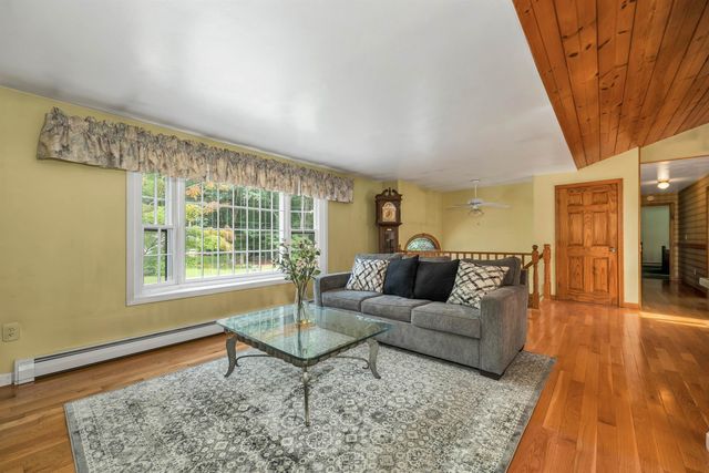 24 Par Lane, Hudson, NH 03051