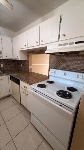 9972 SW 88th St 1125, Miami, FL 33176