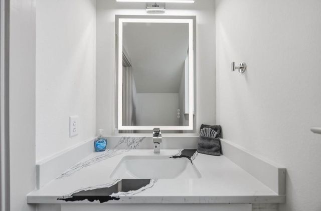 1907 Hailey Street, Houston, TX 77026