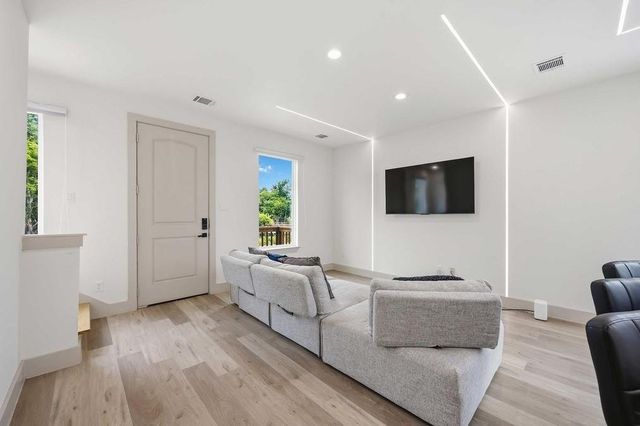 1907 Hailey Street, Houston, TX 77026