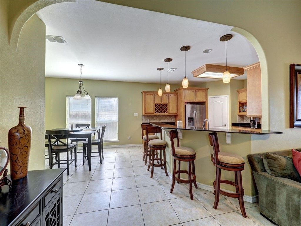 6821 Windy Creek Dr, Corpus Christi, TX 78414 — photo 5