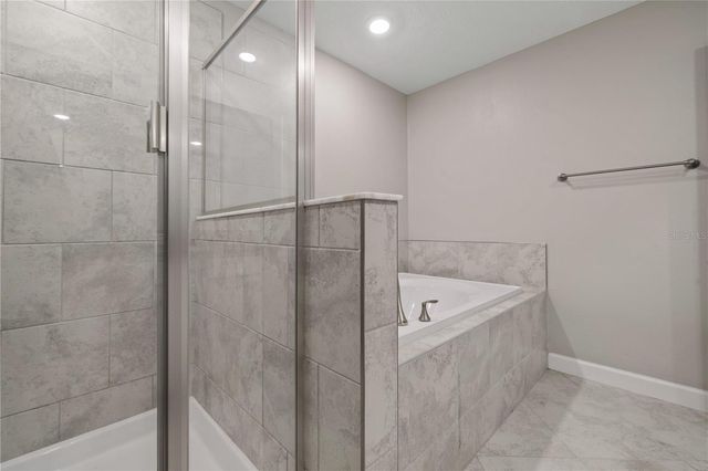 1295 WHITE FOX RUN, Lutz, FL 33549
