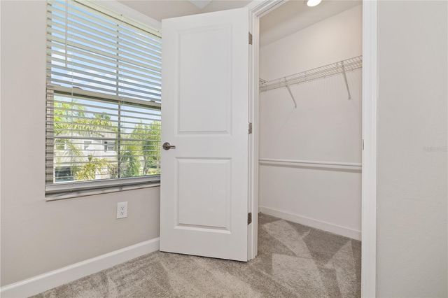 1295 WHITE FOX RUN, Lutz, FL 33549