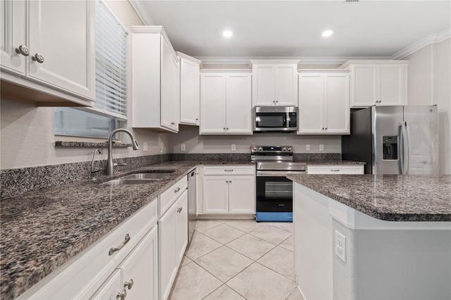 1295 WHITE FOX RUN, Lutz, FL 33549