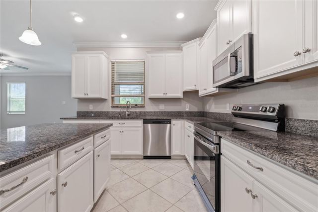 1295 WHITE FOX RUN, Lutz, FL 33549