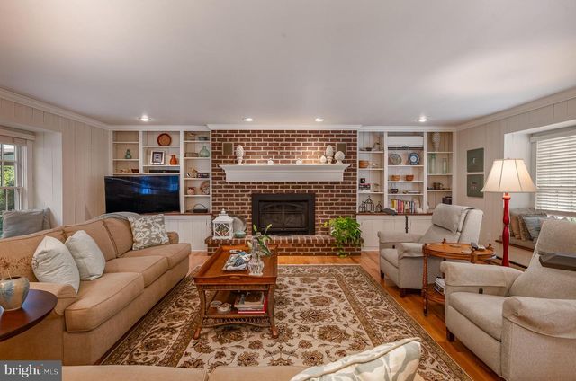 410 HARVARD BLVD, Reading, PA 19609