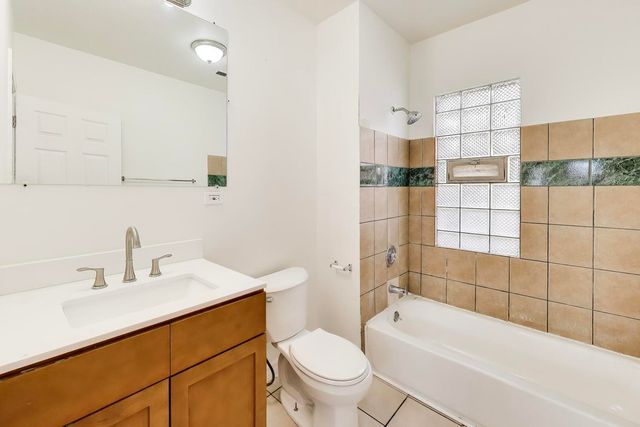 6853 S Perry Avenue, Chicago, IL 60621