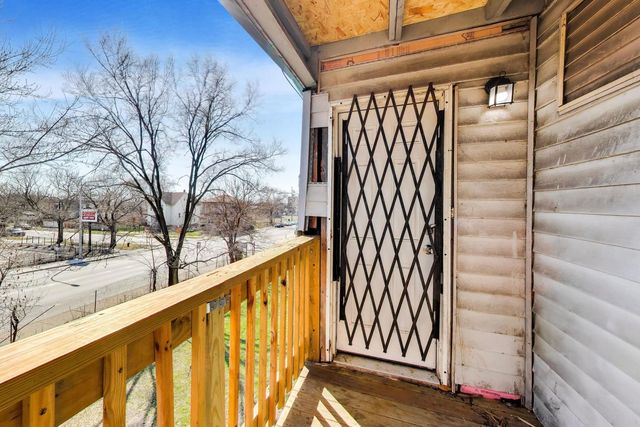 6853 S Perry Avenue, Chicago, IL 60621