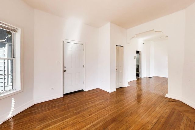 6853 S Perry Avenue, Chicago, IL 60621