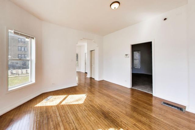 6853 S Perry Avenue, Chicago, IL 60621