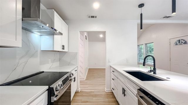1926 Arizona Avenue, Dallas, TX 75216