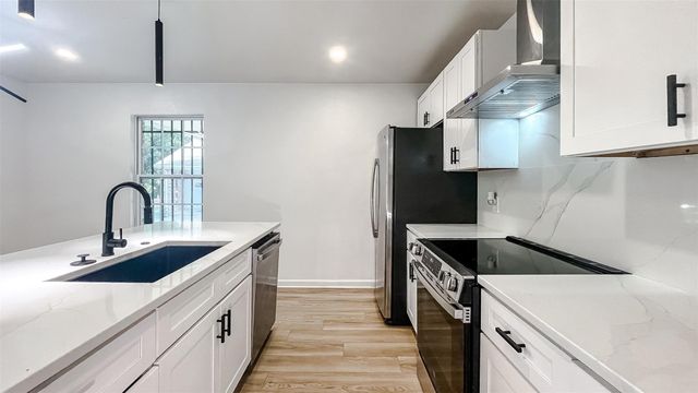 1926 Arizona Avenue, Dallas, TX 75216