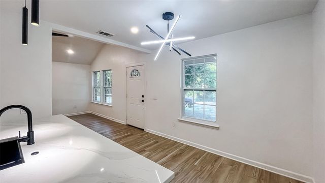 1926 Arizona Avenue, Dallas, TX 75216
