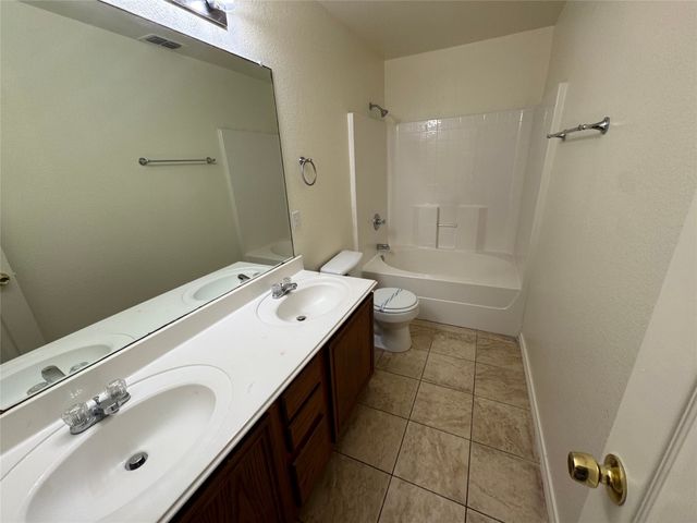 8213 Three Bars Drive, Fort Worth, TX 76179