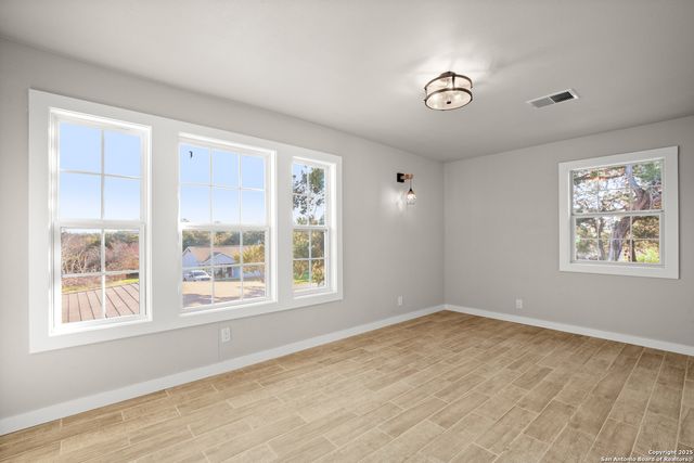 402 twin elm, Canyon Lake, TX 78133
