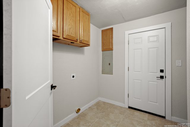 402 twin elm, Canyon Lake, TX 78133