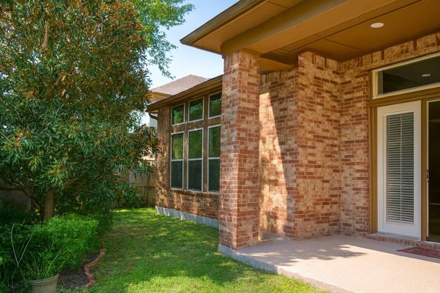 907 Arden Oaks Drive, Sugar Land, TX 77479