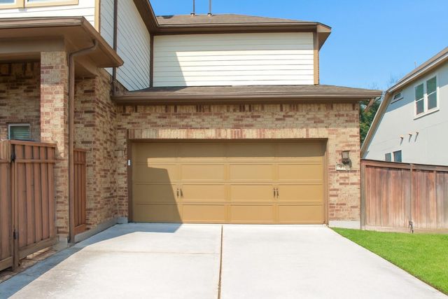 907 Arden Oaks Drive, Sugar Land, TX 77479