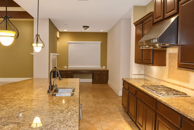 907 Arden Oaks Drive, Sugar Land, TX 77479