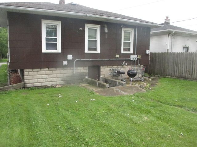 2711 164th Place, Hammond, IN 46323