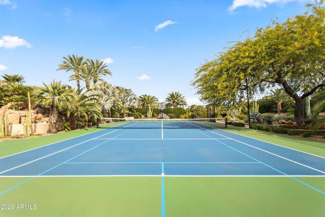 8305 N 50TH Street, Paradise Valley, AZ 85253