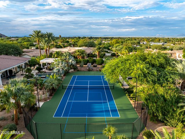 8305 N 50TH Street, Paradise Valley, AZ 85253