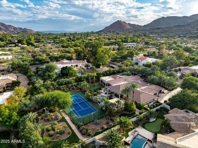 8305 N 50TH Street, Paradise Valley, AZ 85253