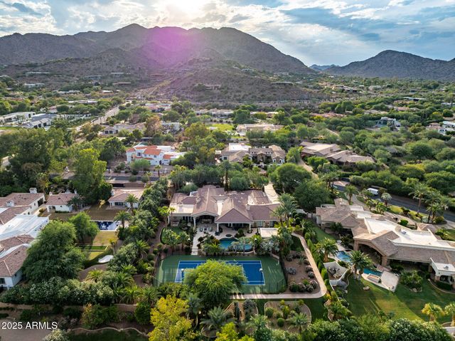 8305 N 50TH Street, Paradise Valley, AZ 85253