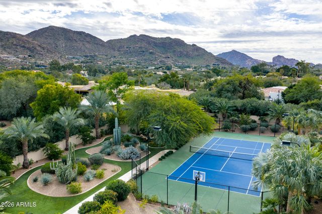 8305 N 50TH Street, Paradise Valley, AZ 85253