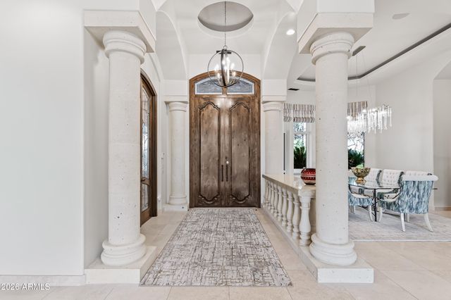 8305 N 50TH Street, Paradise Valley, AZ 85253