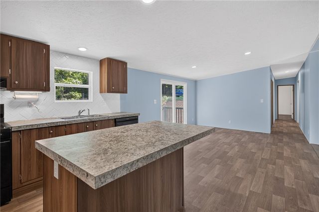 215 Wells Circle, Townville, SC 29689
