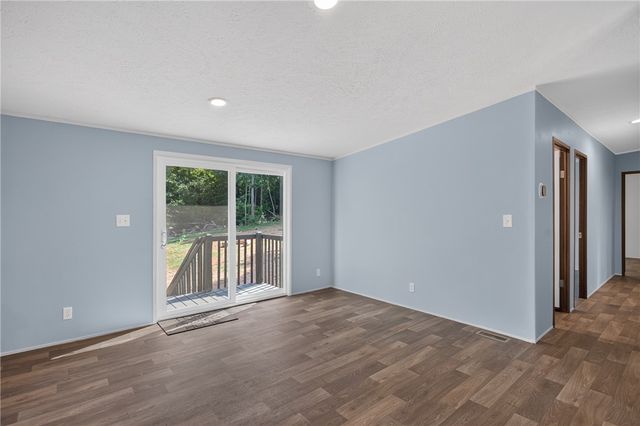 215 Wells Circle, Townville, SC 29689