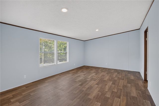 215 Wells Circle, Townville, SC 29689