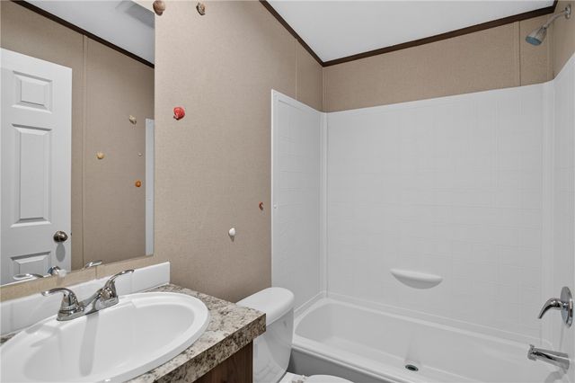 215 Wells Circle, Townville, SC 29689